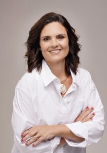 Dra. Kelly Moura